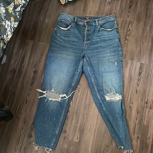Abercrombie Ultra High Rise Mom Jean